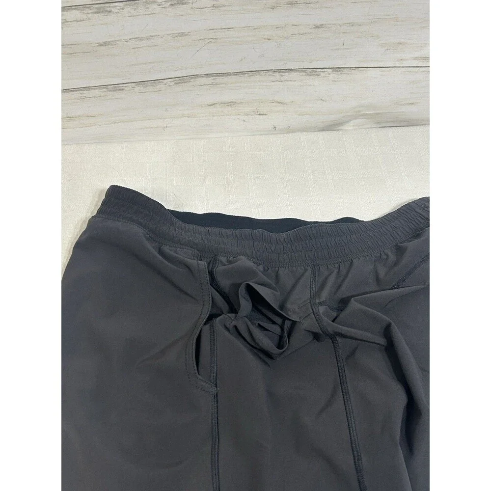 EUC! LULULEMON Sz. XL  Men Linerless 10
